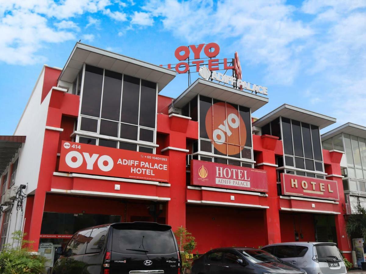 Oyo 414 アディフ パレス ホテル セパン エクステリア 写真